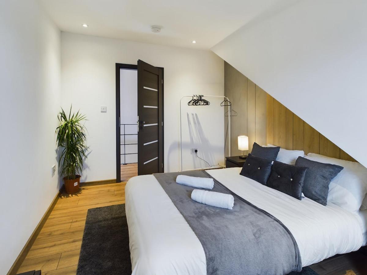 Apartment The Seaside Manor - - 3 Bed - Free Parking